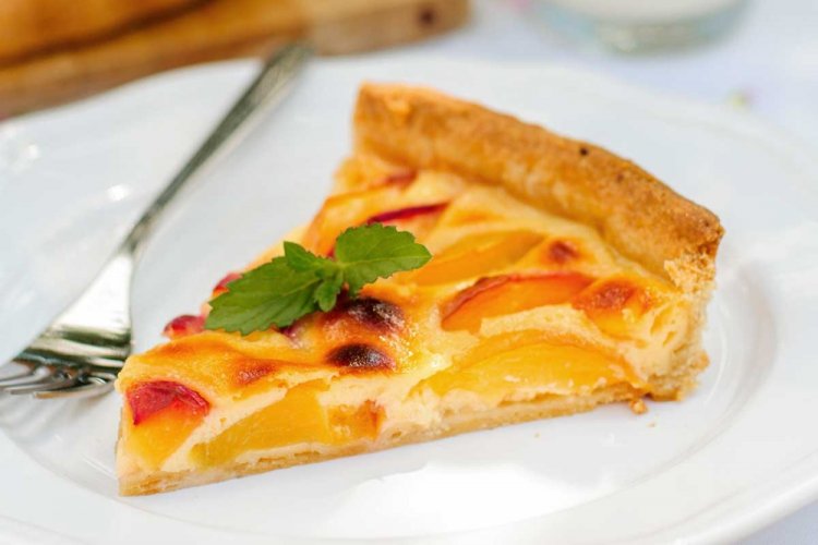 Пирог с персиками и маскарпоне