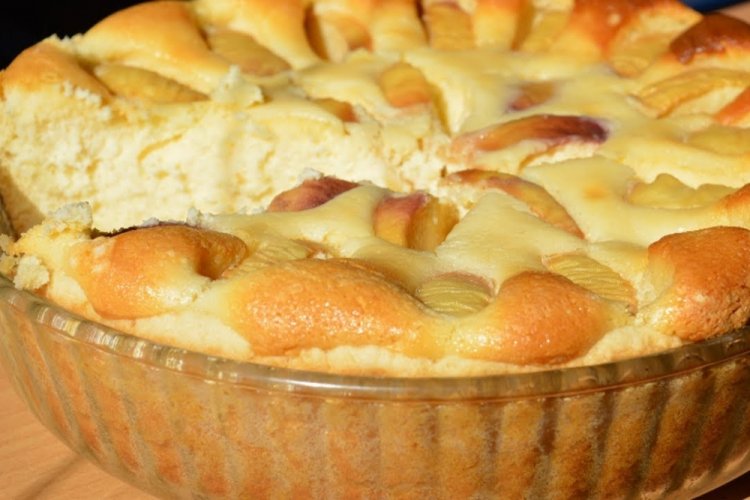 Диетический пирог с персиками