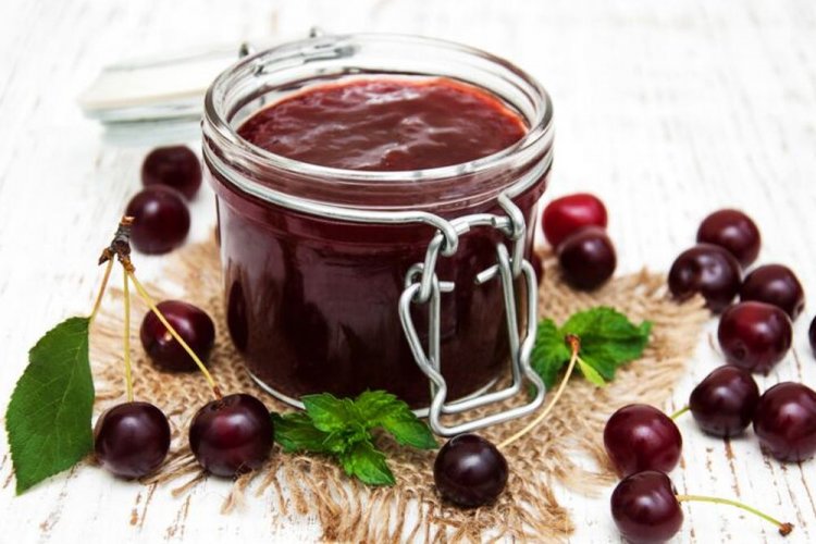 Вишневый джем с ромом