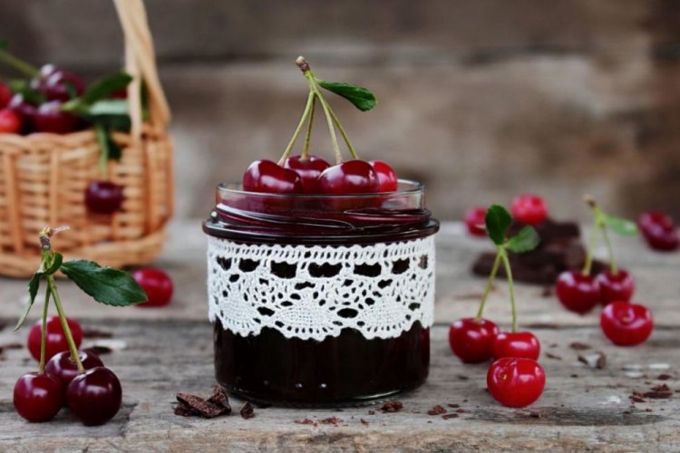 Джем из вишни с шоколадом