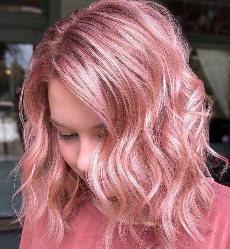 Розовый блонд