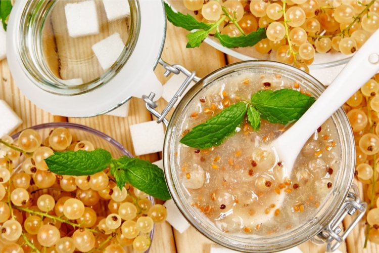 Варенье-пятиминутка из белой смородины