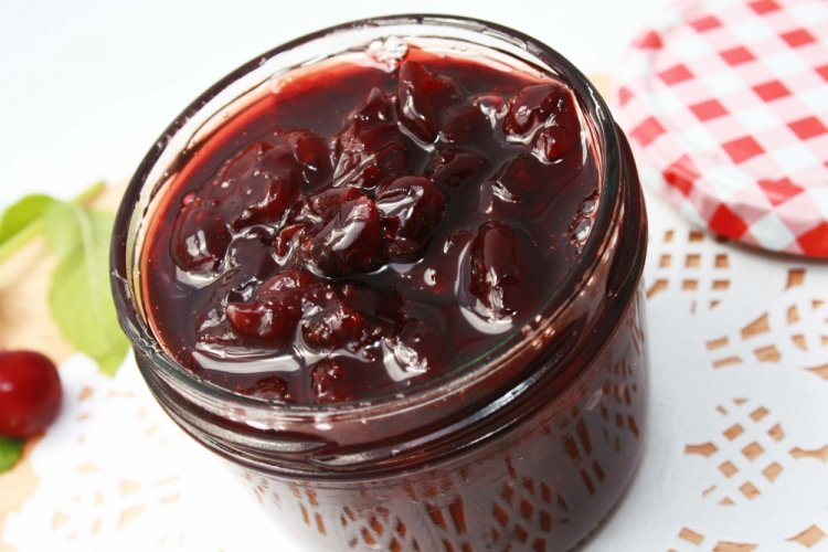 Вишневое варенье-пятиминутка без сахара