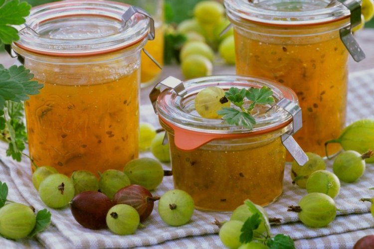 Джем из крыжовника со стерилизацией