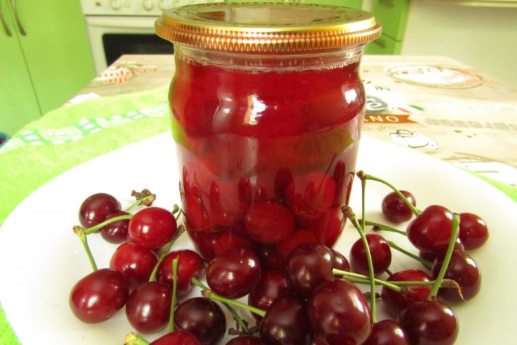 Компот из черемухи и вишни на зиму