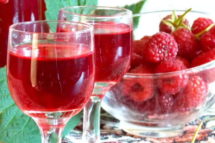 Наливка из малины с мятой