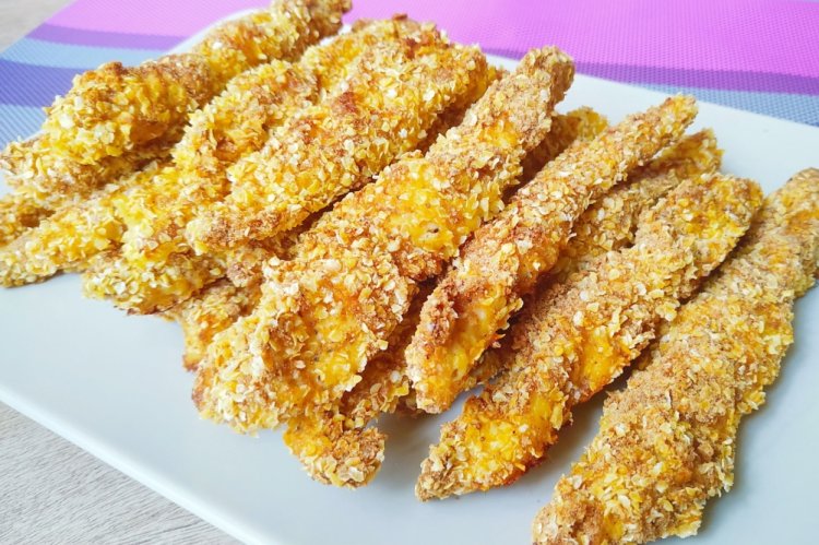 Куриные стрипсы в белковой панировке