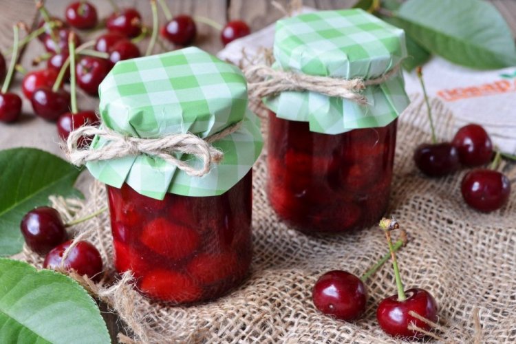 Вишня без косточек в желе