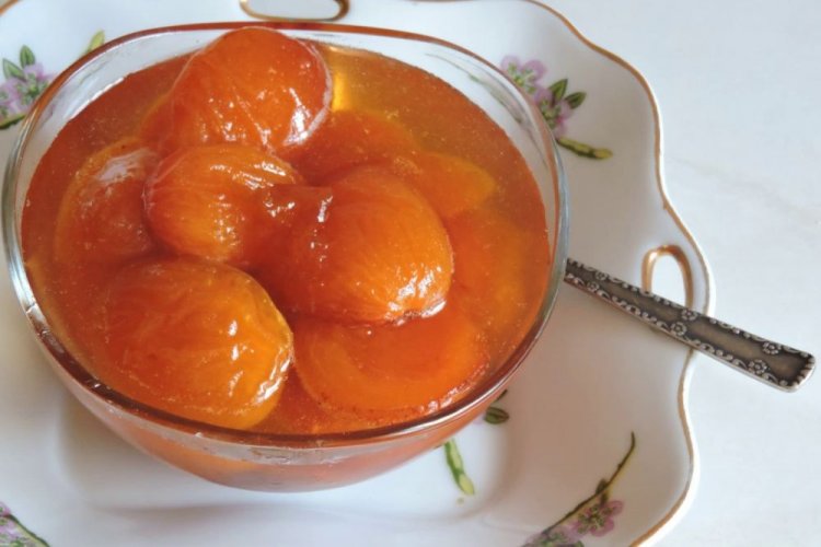 Пряное варенье из абрикосов дольками