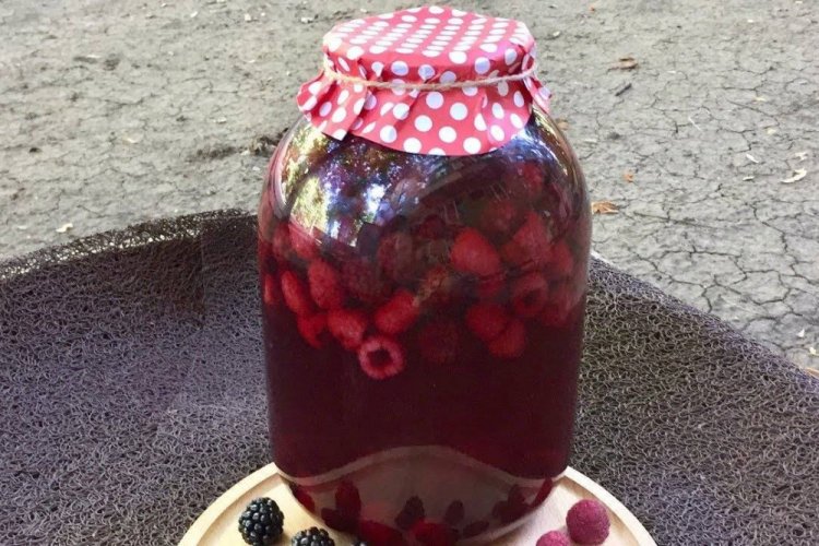 Компот из ежевики с малиной на зиму