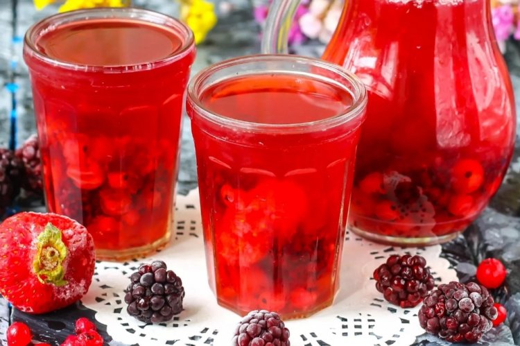 Компот из ежевики и клубники на зиму