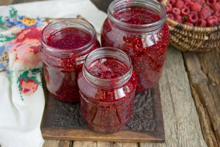 Варенье-пятиминутка из малины с коньяком