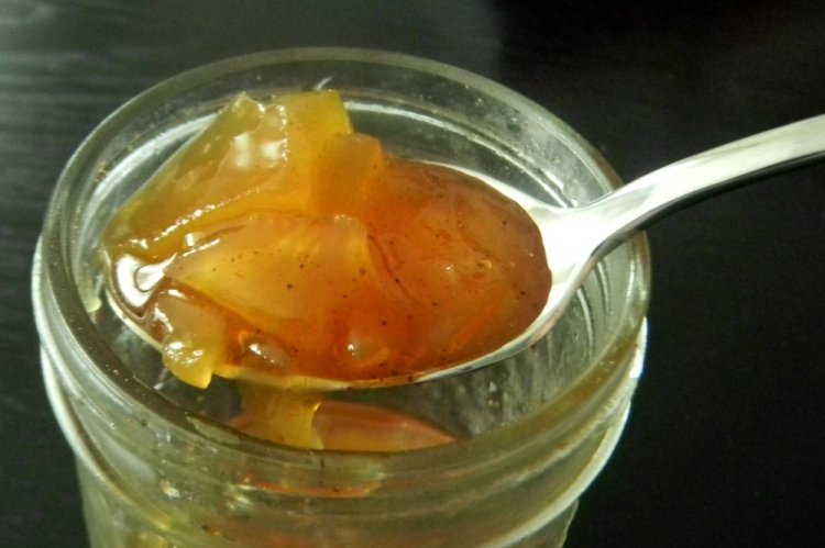 Янтарное варенье из ранеток