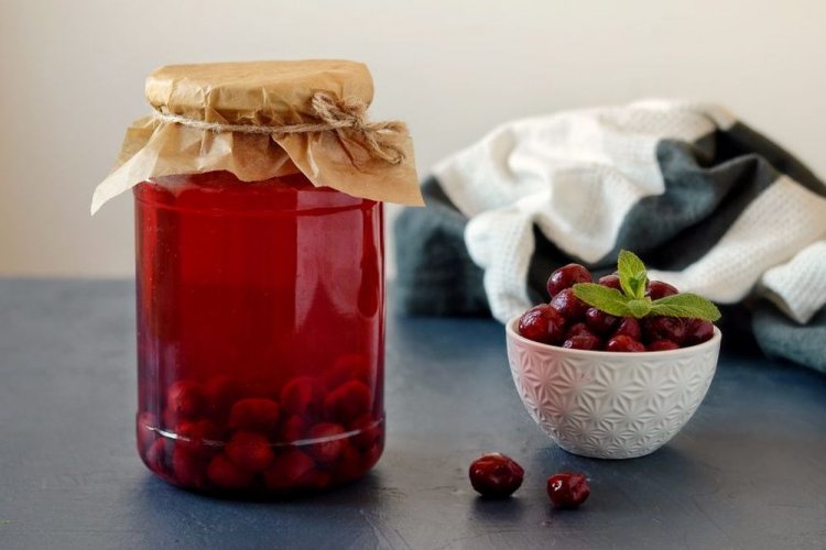 Вишневый компот «Мохито» с мятой и соком лимона