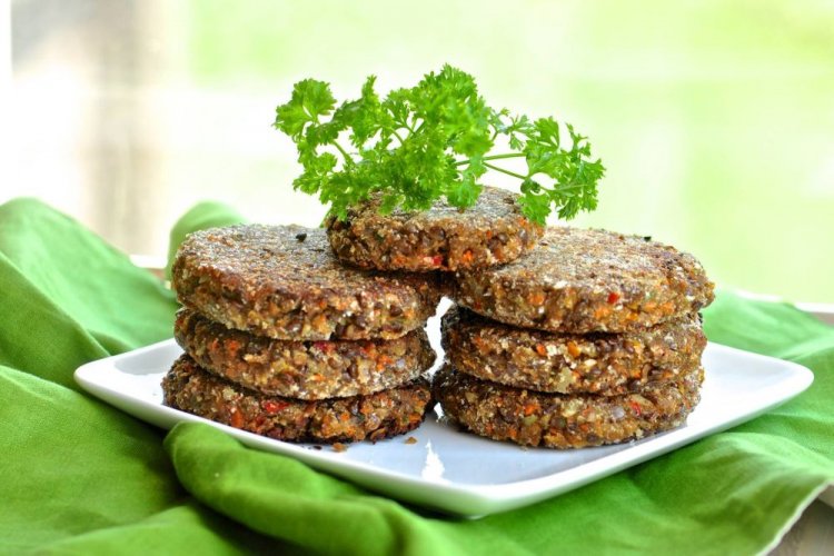 Котлеты из чечевицы в духовке