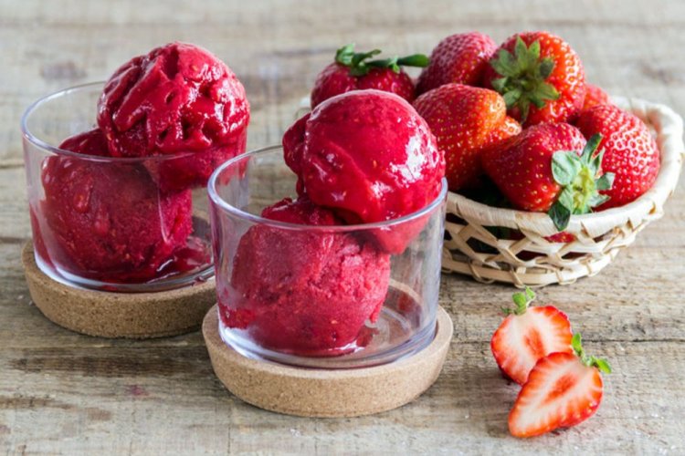 Клубничный щербет с йогуртом