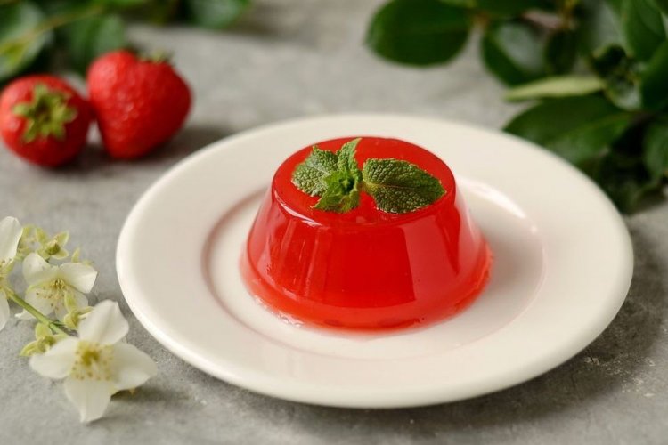 Желе из свежей клубники