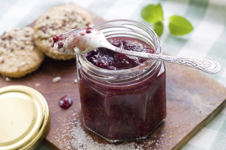 Варенье из вишни с коньяком и желатином