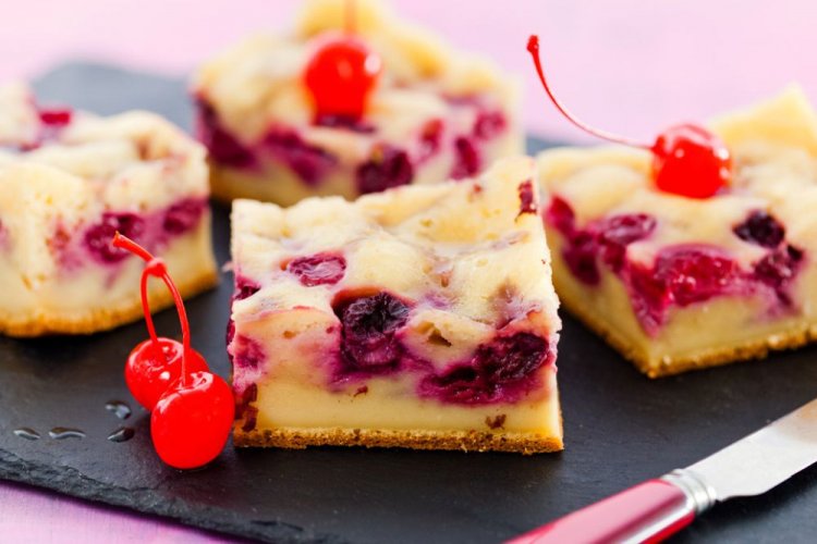 Клафути с вишней на сливках