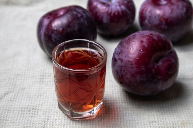 Вино из сливы с винными дрожжами