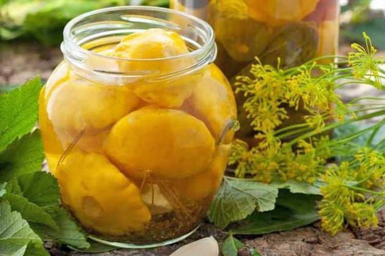 Патиссоны, маринованные с имбирем и острым перцем