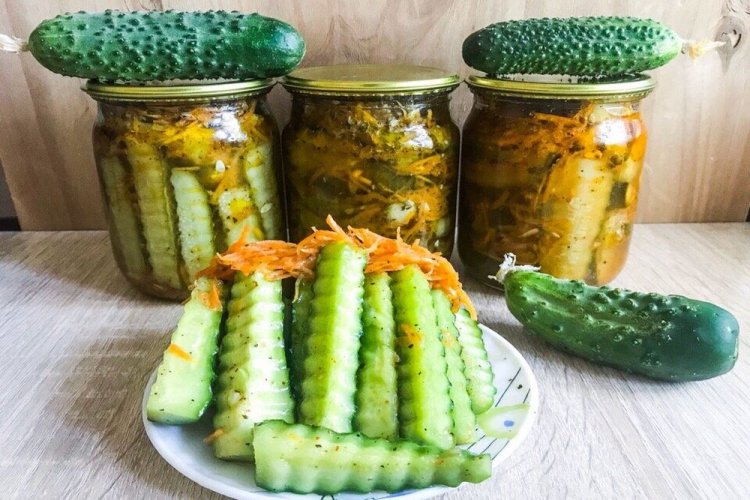 Огурцы по-корейски с морковью и лимонной кислотой на зиму