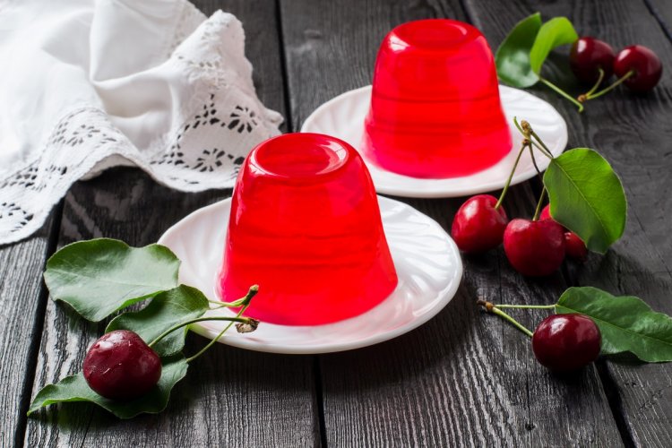 12 шикарных рецептов желе из вишни с желатином