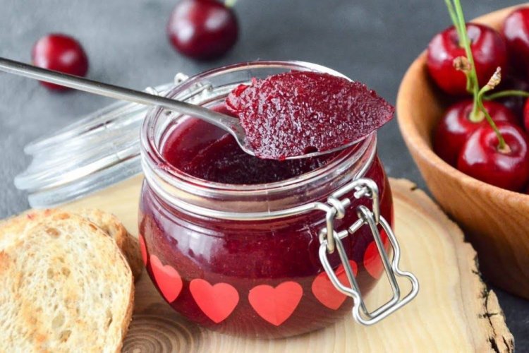 Желе из вишни с желатином на зиму