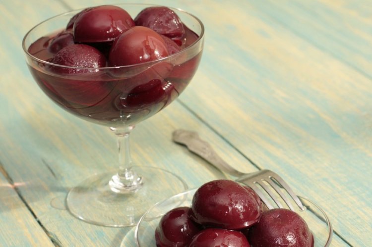 Моченые сливы