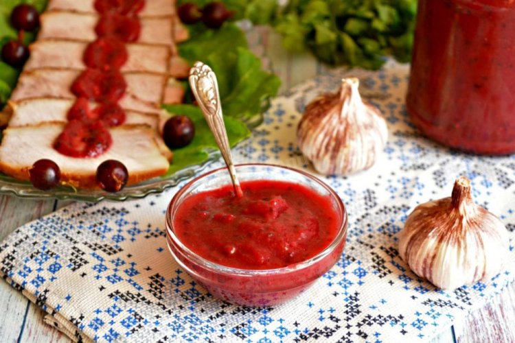 Соус из крыжовника с апельсином и чесноком