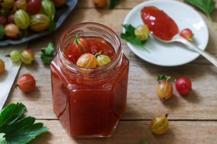 Желе из крыжовника с желирующим сахаром