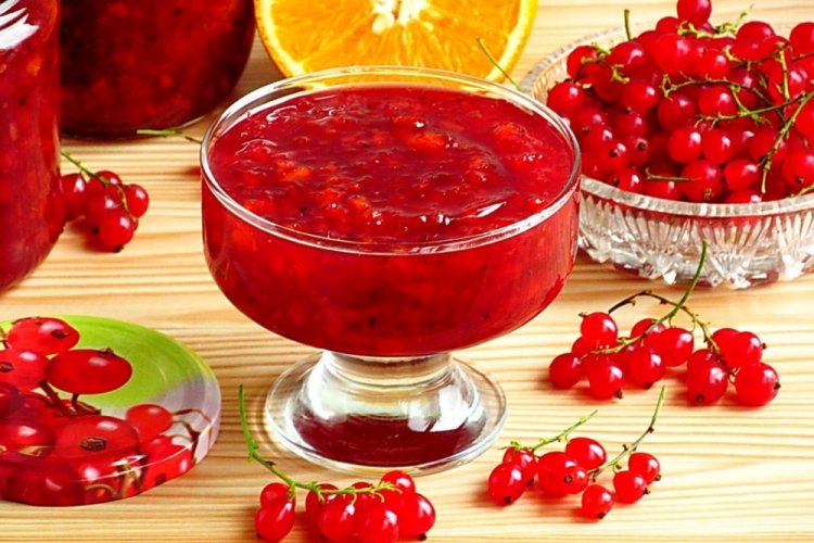 Варенье-пятиминутка из красной смородины и апельсинов