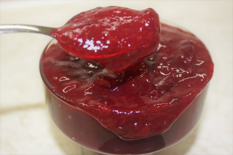 Повидло из крыжовника и сливы