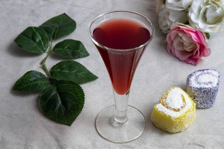 Вино из вяленой ирги