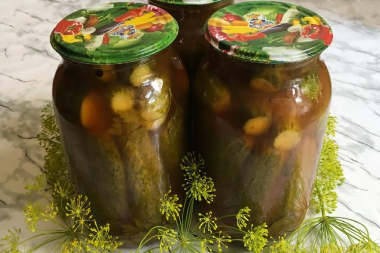 Пряные огурцы с кетчупом на зиму