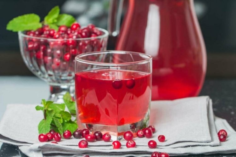 Морс из вишни и клюквы