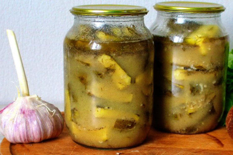 Пикантные огурцы в горчично-чесночной заливке на зиму