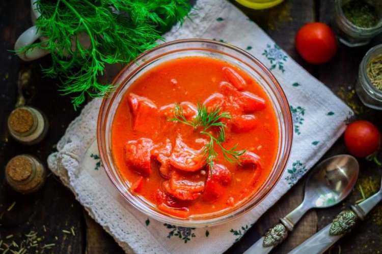 Лечо из болгарского перца с помидорами и томатной пастой