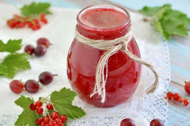 Желе из красной смородины и крыжовника с агар-агаром