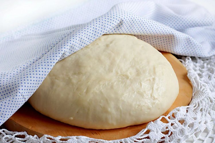 Дрожжевое тесто для пиццы на оливковом масле