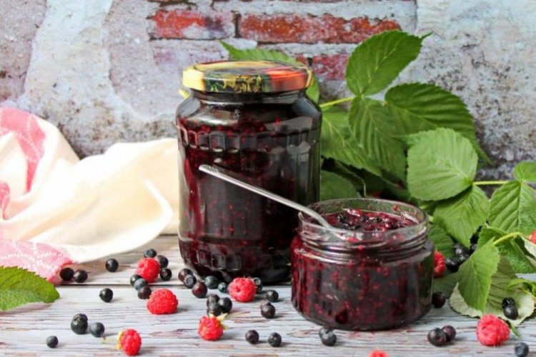 Малина с черникой без варки на зиму