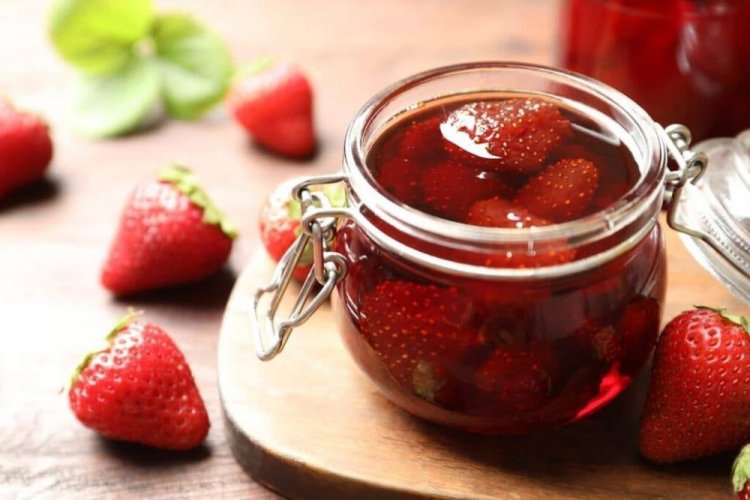 Клубника в собственном соку с фруктозой