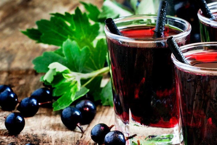 Ликер из черной смородины без сиропа и воды