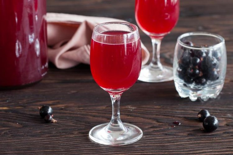Ликер из черной и красной смородины