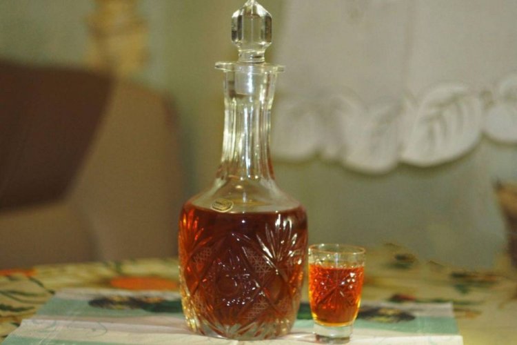 Наливка из абрикосов на коньяке