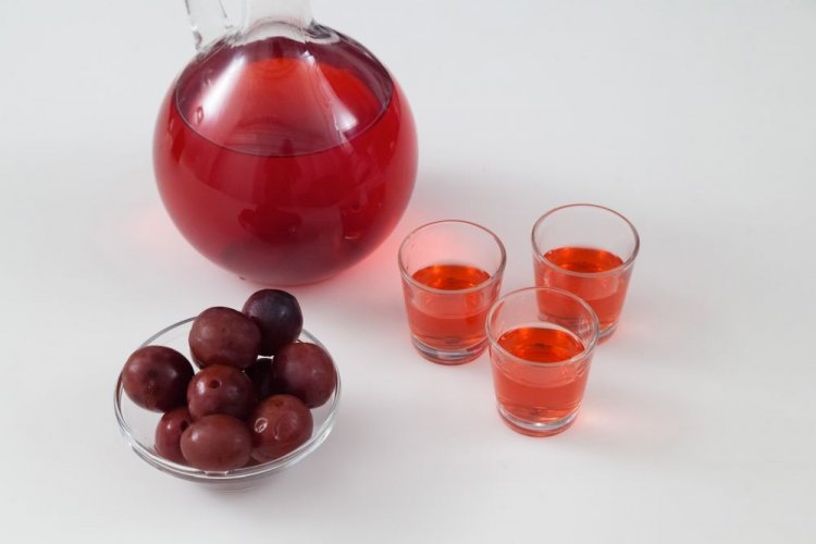 Наливка из сливы с черносливом