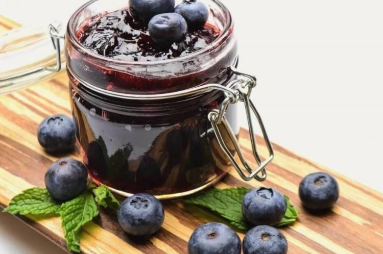 Желе из черники через мясорубку