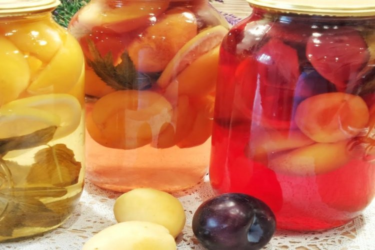 Компот из абрикосов, сливы и апельсина