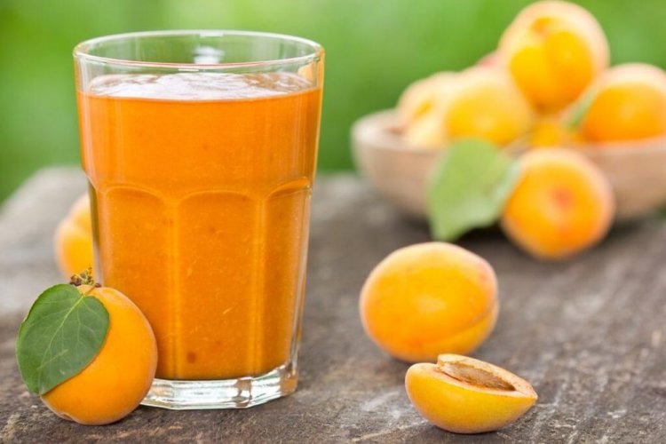 Абрикосовый сок с мякотью