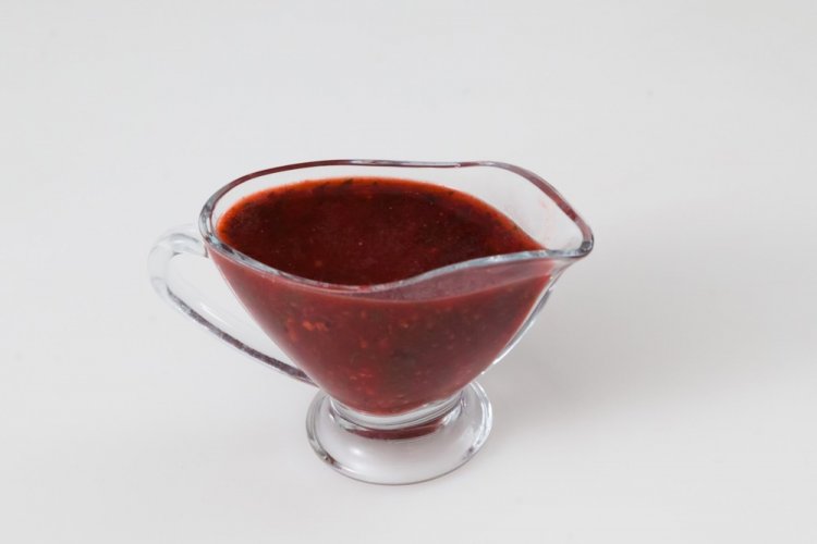 Соус к мясу из черной смородины с апельсином